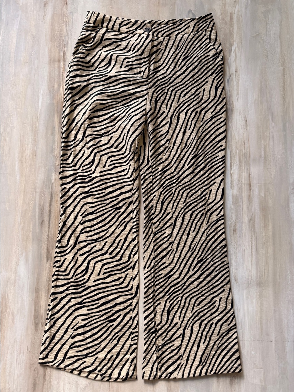 🦓 NWT Sincerely Jules Zebra Print Wide Leg Pants - Size L (Fits Medium / 8-10)